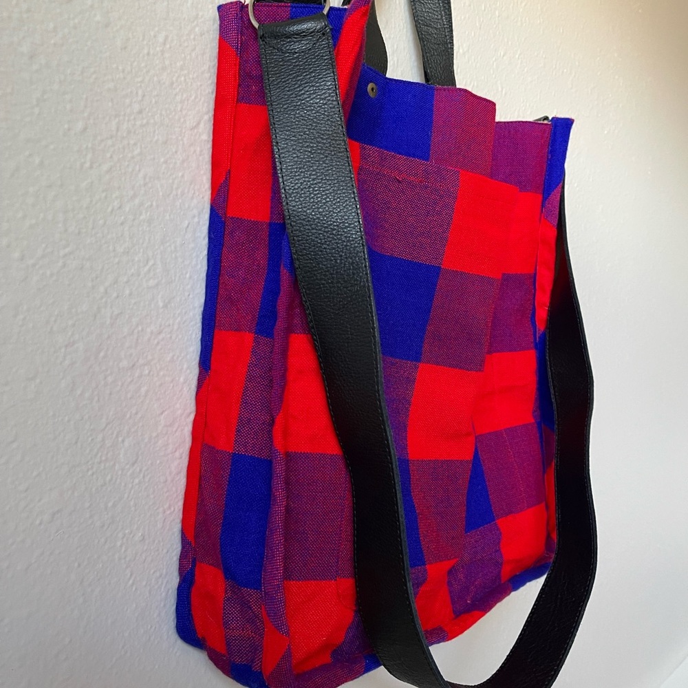 Feed Women Tote Bag - Tan and Black - Picture 7 of 12